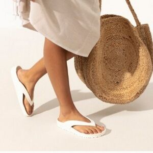 Birkenstock Honolulu flip flops / thongs